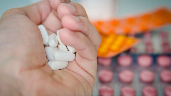 cure-drugs-healthcare-51004